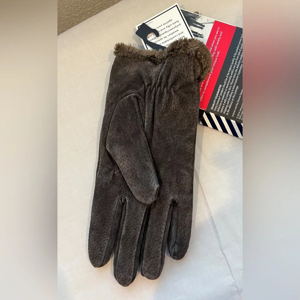 Isotoner Women's Dark Brown Casual Gloves - Picture 2 of 4
